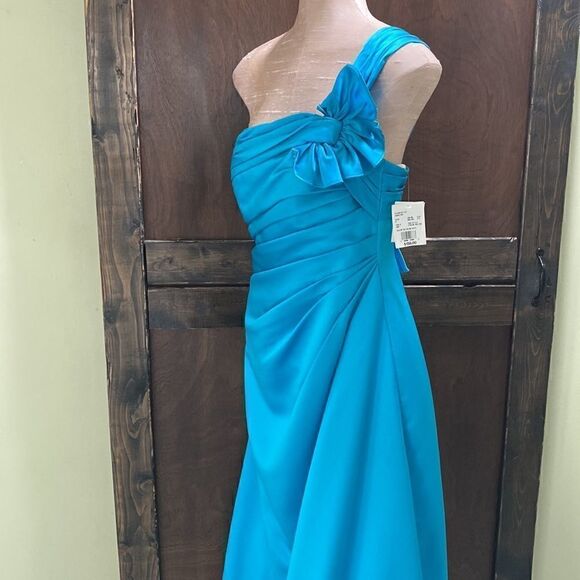 Davids Bridal Gown. Teal in color. In perfect condition. NWT. Women’s 8. - Picture 1 of 16